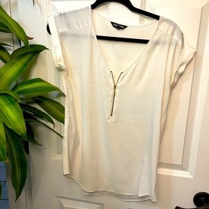 Express Zip Front Top